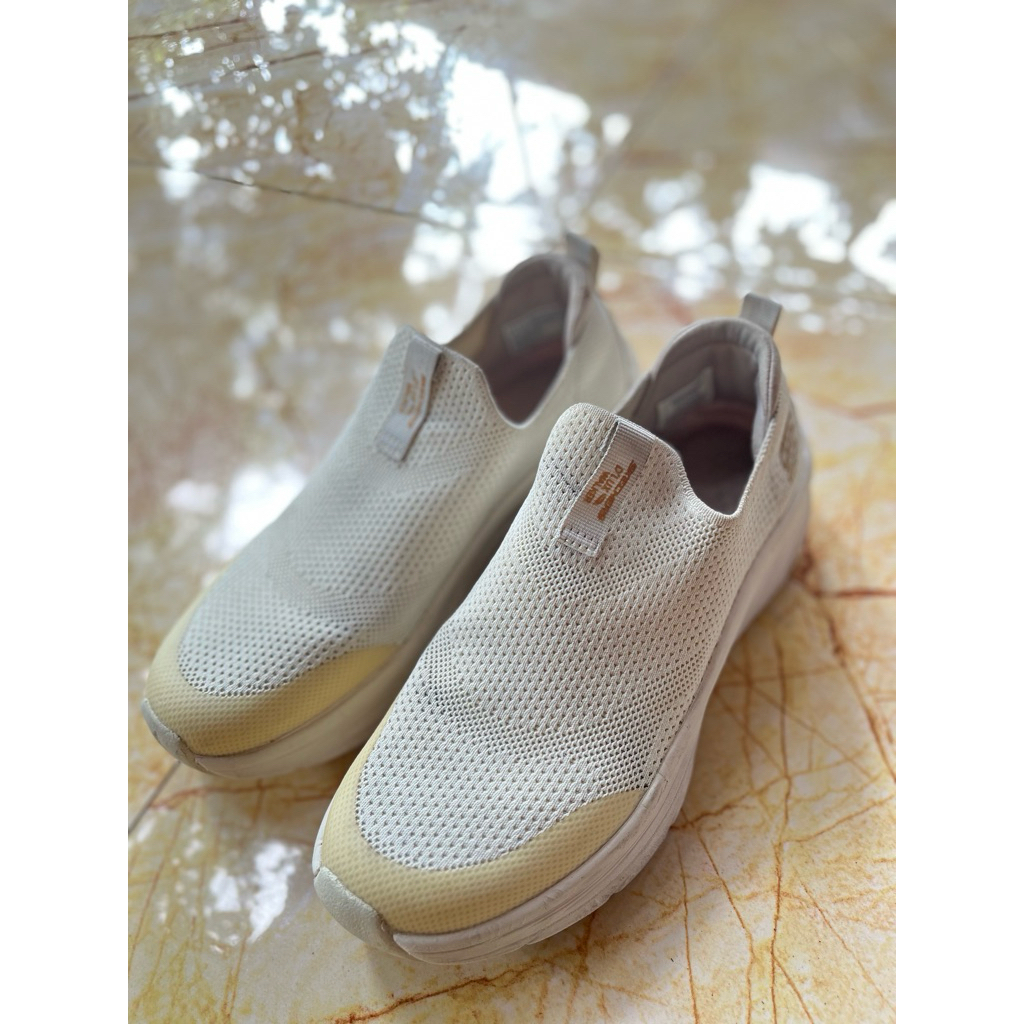 Skechers D’Lux Walker
