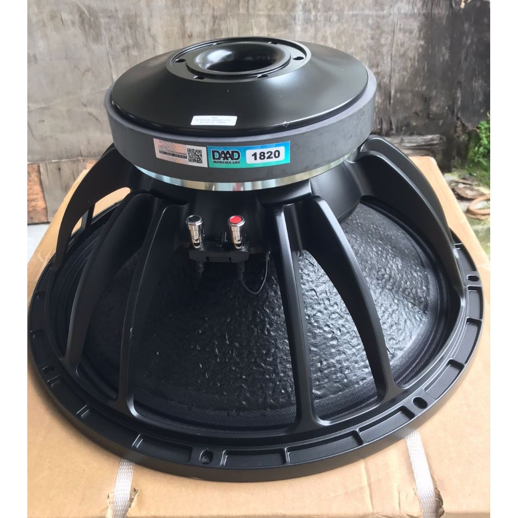 DAAD Professional Speaker Component DAAD TYPE : 1820 Professional Sub Woofer MINIMUM PEMBELIAN 2 PCS