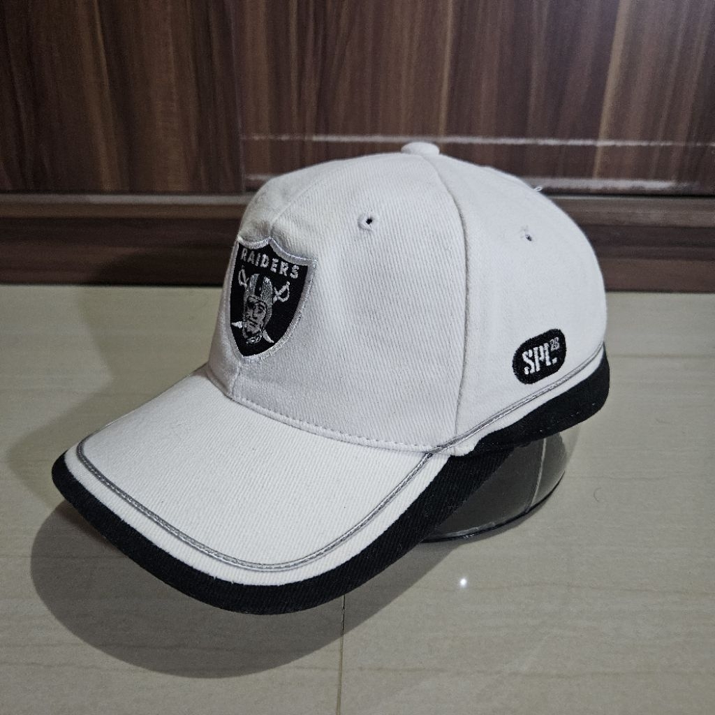 Vintage Raiders NFL Caps by SPL28