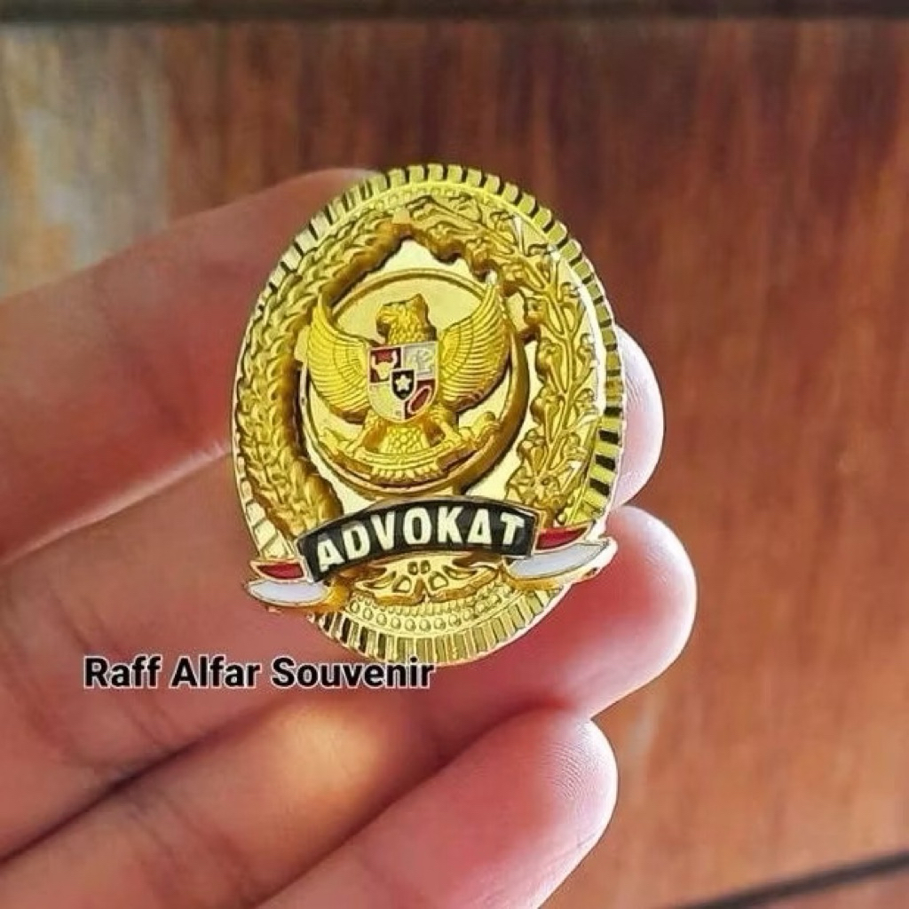 Pin Bros Garuda Advokat pin Oval Gerigi Tumpuk Padi Kapas Garuda Advokat Kuningan Peniti/Magnet