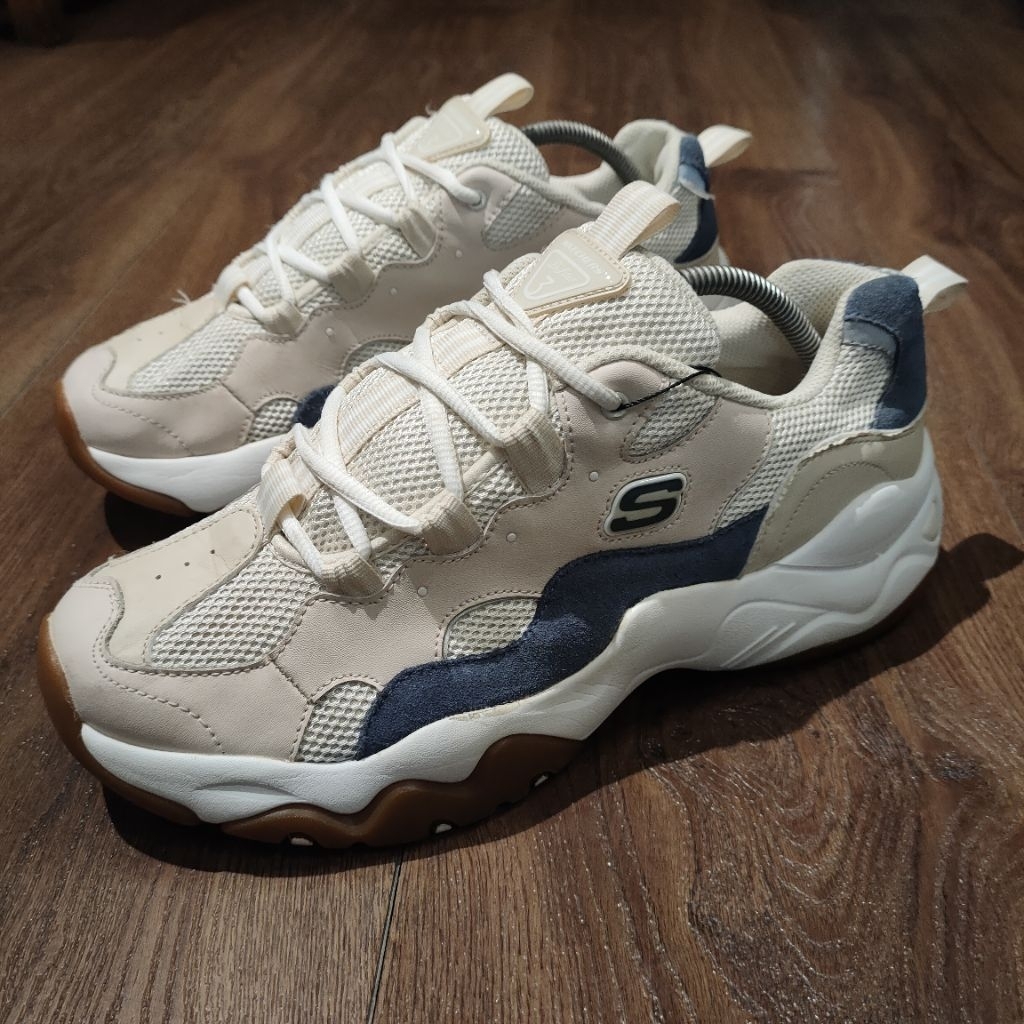 (Preloved) Skechers D'Lites 3 Size 43/28cm