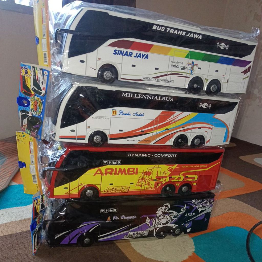 bus tronton uhd rkc viral arimbi, sinar jaya, rosalia indah, haryanto