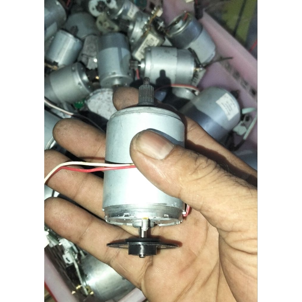 DINAMO DC 12V/24V RM -4616 BEKAS ORI