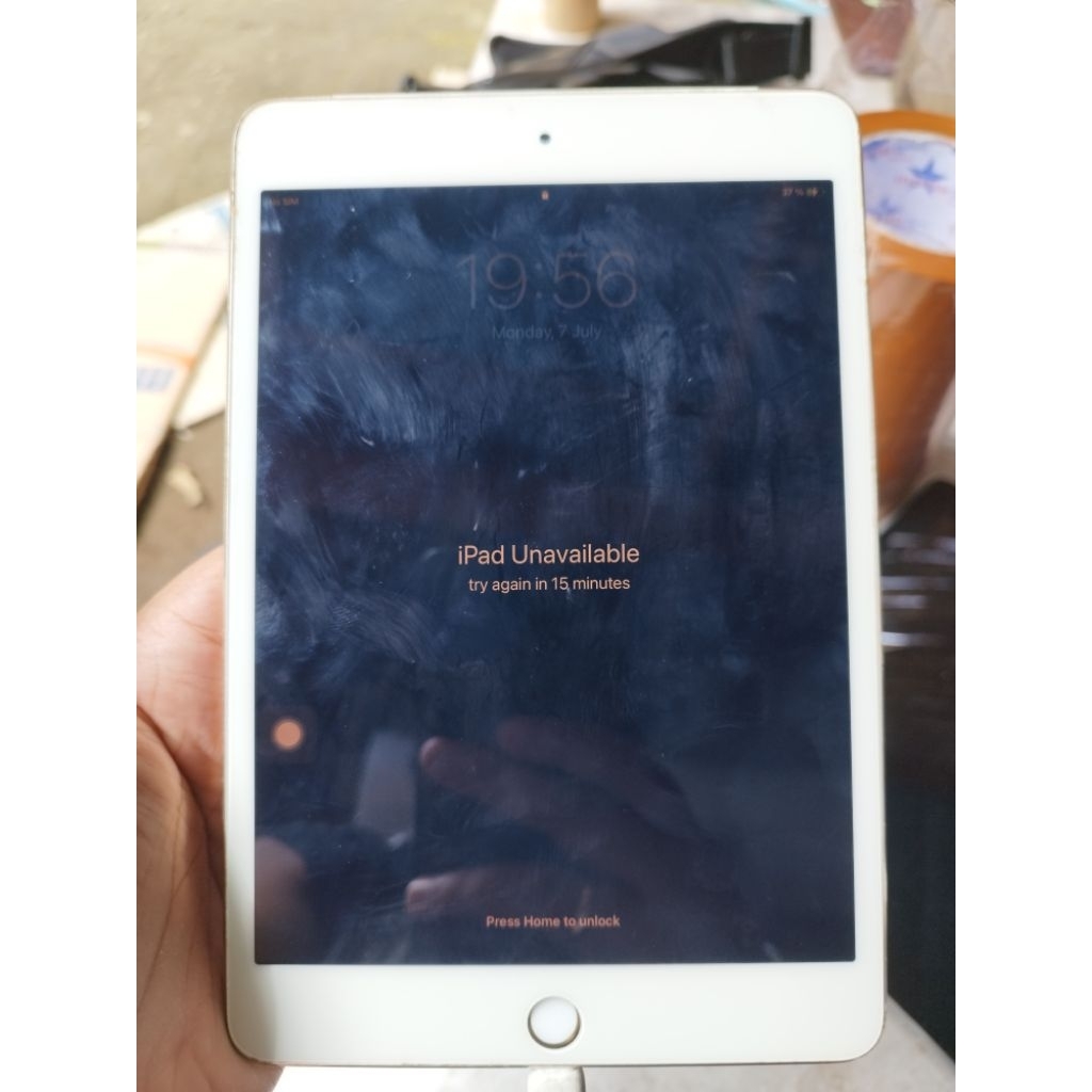 Ipad Mini 4 A1550 Minus Perlu Di Service