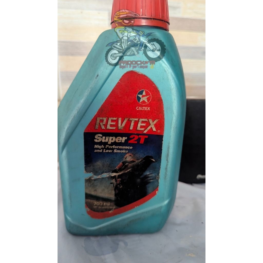 Oli samping caltex revtex super 2T