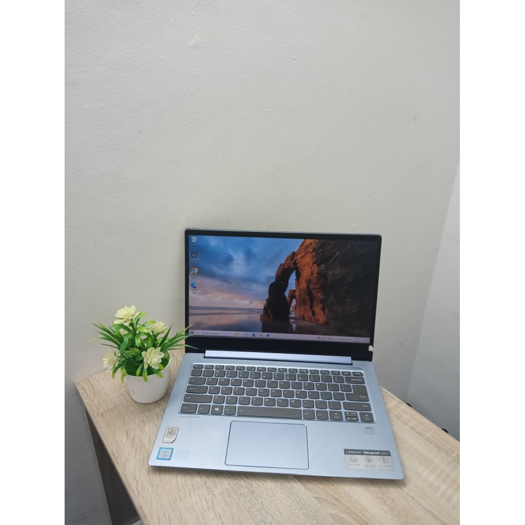 LAPTOP LENOVO IDEAPAD 530S/CORE i5-8gen/RAM 4GB/SSD 128GB