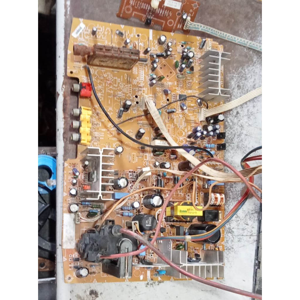 mesin tv polytron slim 21in normal siap pake non ew