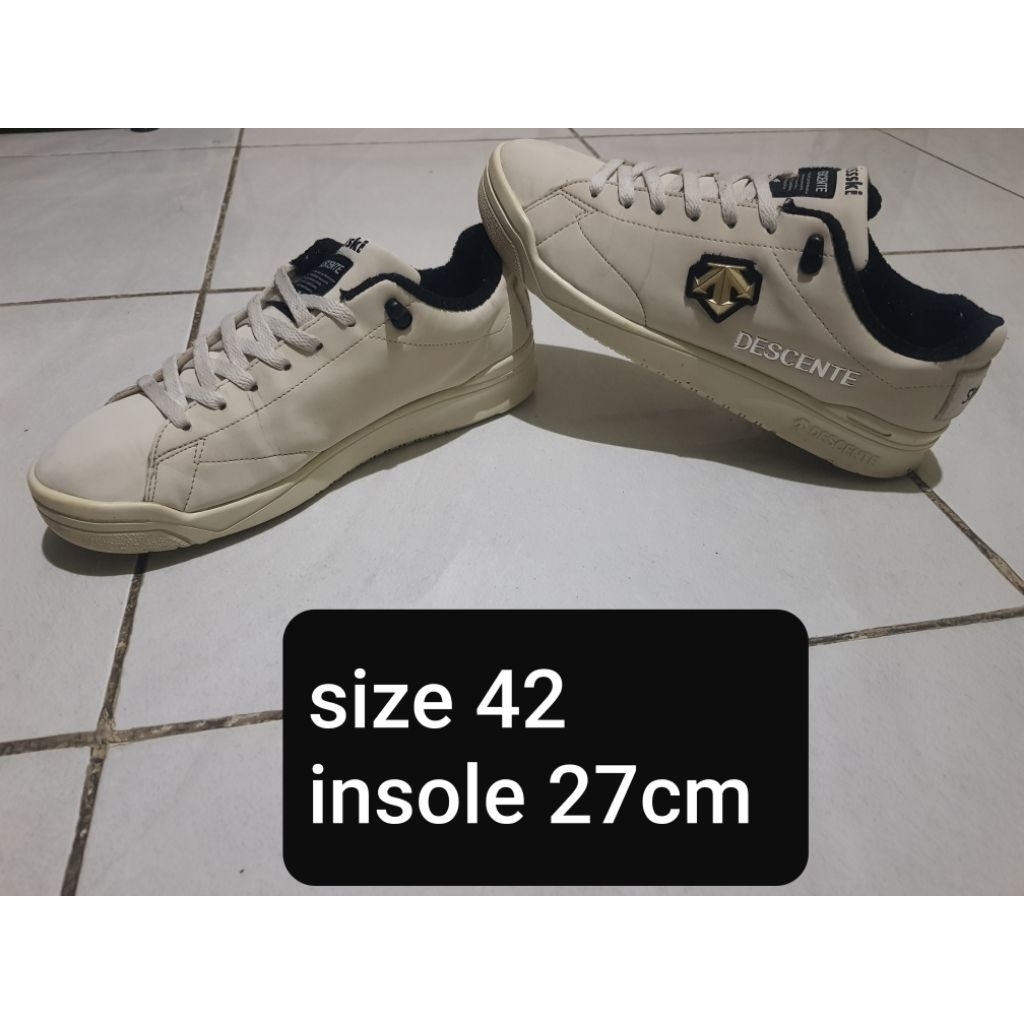 SepatuSneakerDescente