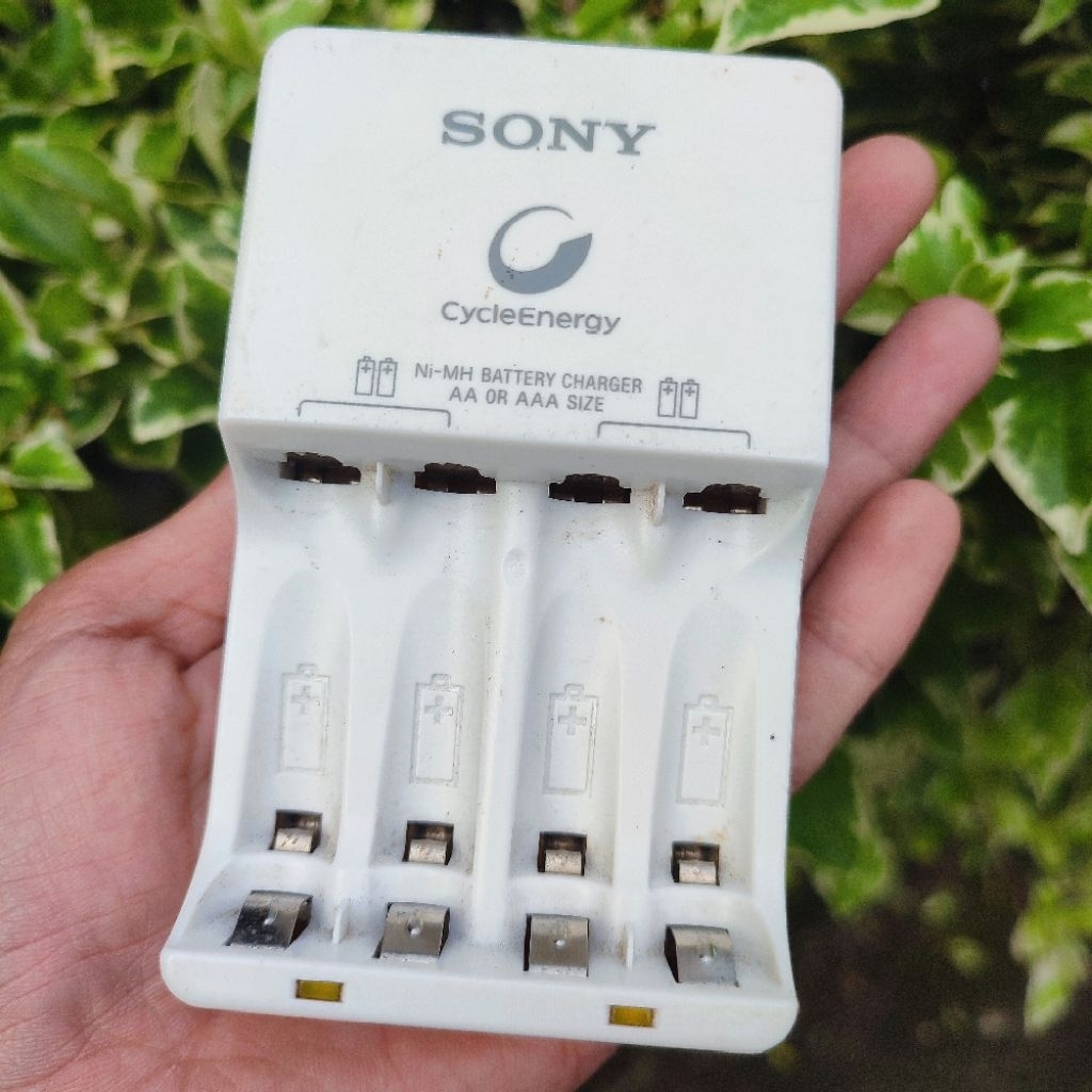 Charger Rechargeable Battery Baterai Batre SONY AA AAA Walkman Discman Kamera Digital DLL NORMAL