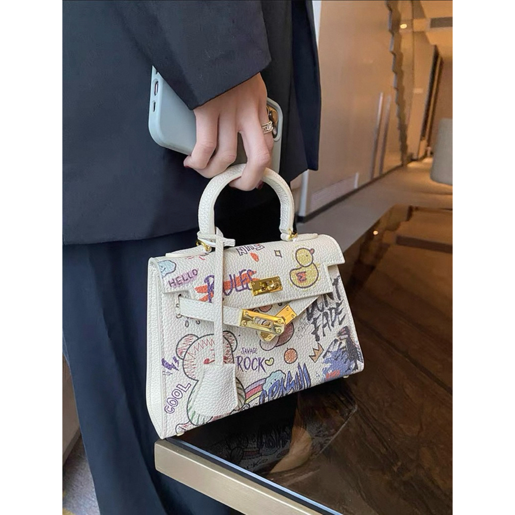 Tas Wanita Import Kulit Asli Little Bear Graffiti Kelly Bag – Mini Handbag Aesthetic Lucu Premium