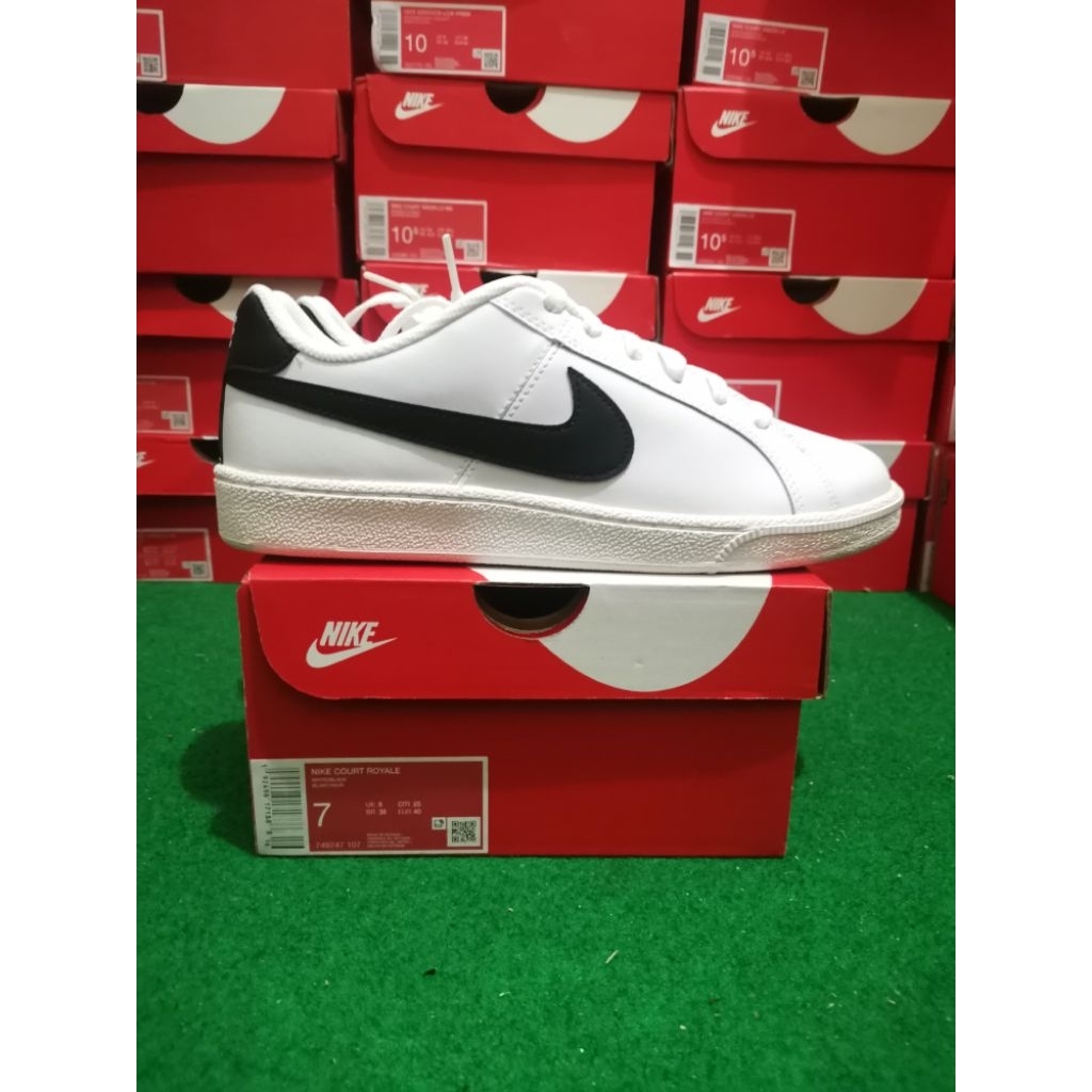 NIKE COURT ROYALE PUTIH HITAM SNEAKERS CASUAL PRIA WANITA