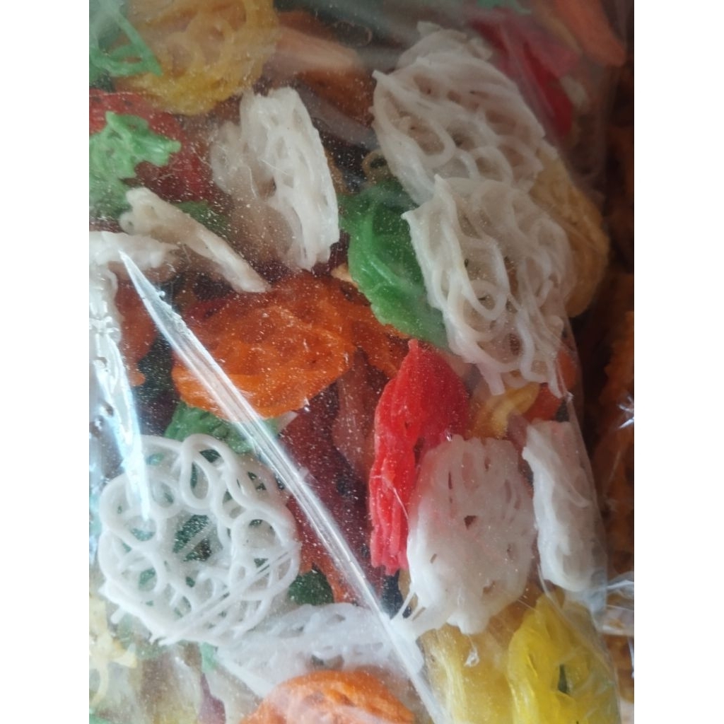 krupuk uyel warna warni mentah