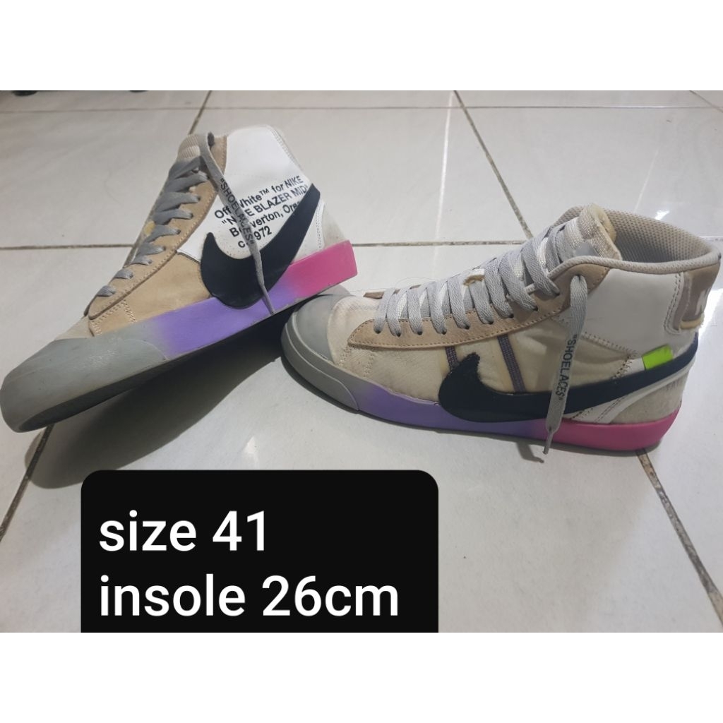 SepatuSneakerNikeHi