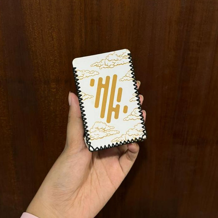 Cover Case R 234 Awan Sintetis Kulit Putih Bng Hitam Leather Kulit