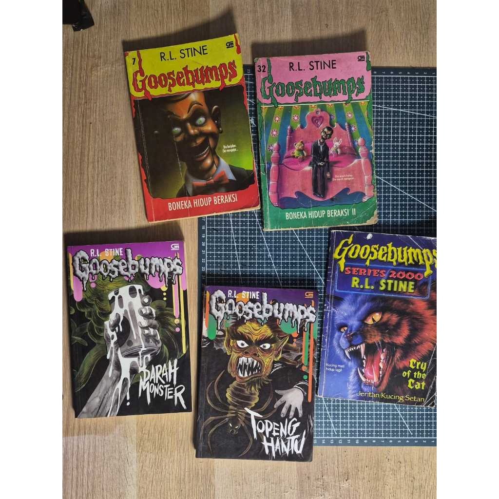 Preloved Goosebumps Volume 32, 62, Darah Monster, Topeng Hantu, dan Jeritan Kucing Setan by R. L. St