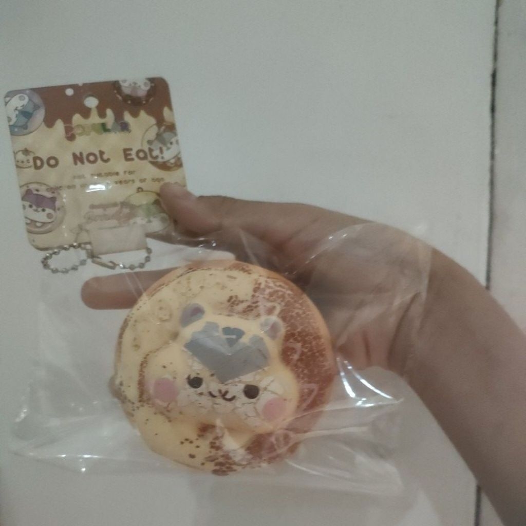 Poli Donut Tag Squishy