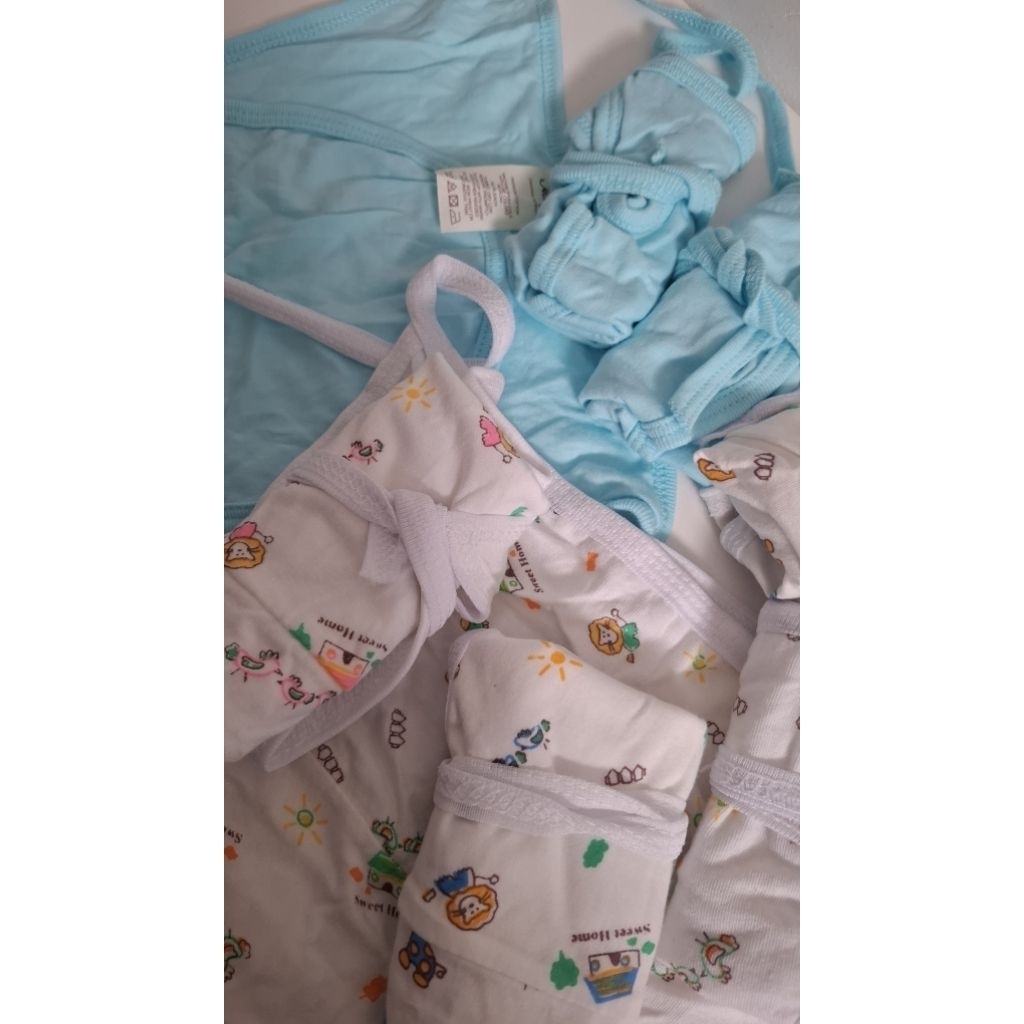 PRELOVED - Perlengkapan Baby Newborn / Gurita Baby / Popok Kain Baby / Sarung Tangan Kaki Baby / Bed