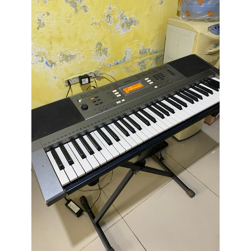 Keyboard Yamaha PSR E353