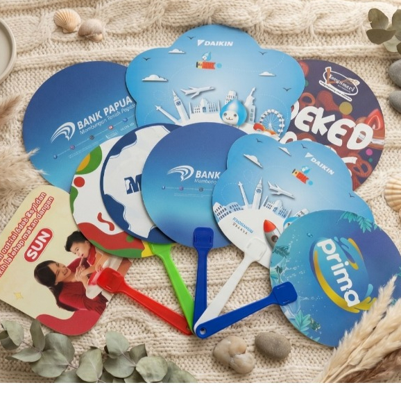 Kipas PVC Custom – Souvenir Estetik