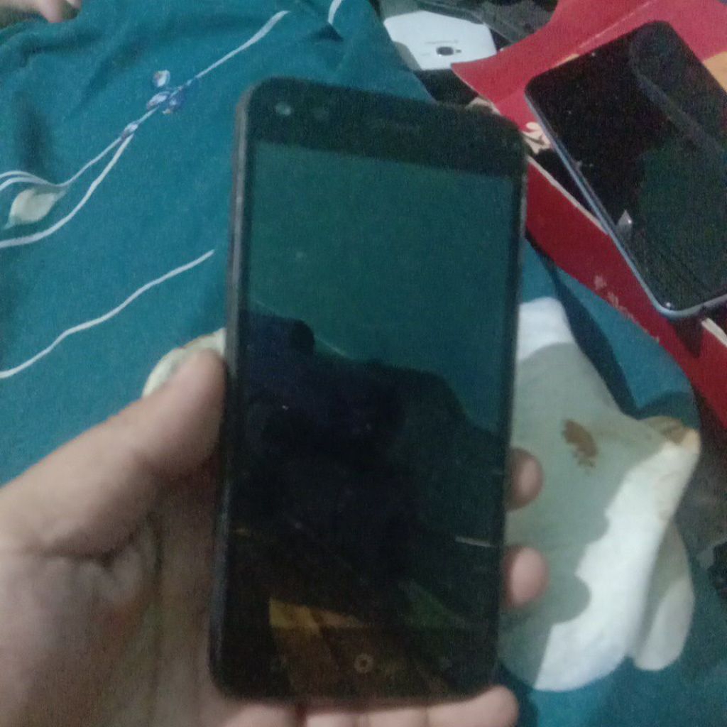 lcd touchscreen evercoss b75
