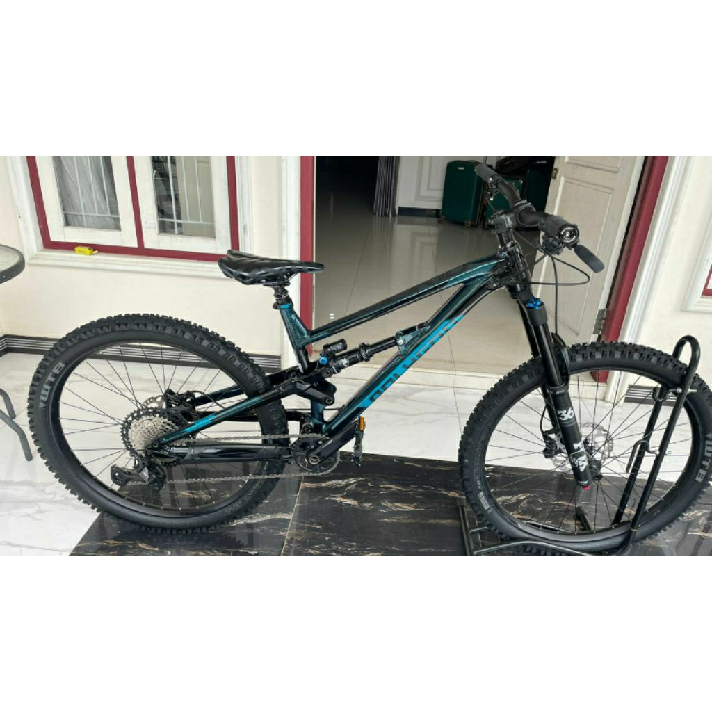 Polygon Sisikiu N9