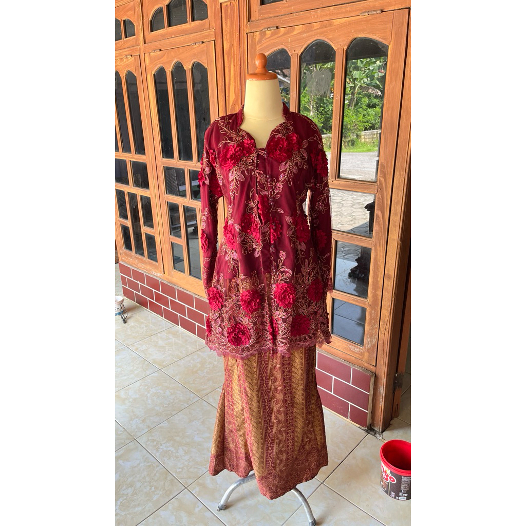 set kebaya xl maroon mewah bunga timbulpreloved