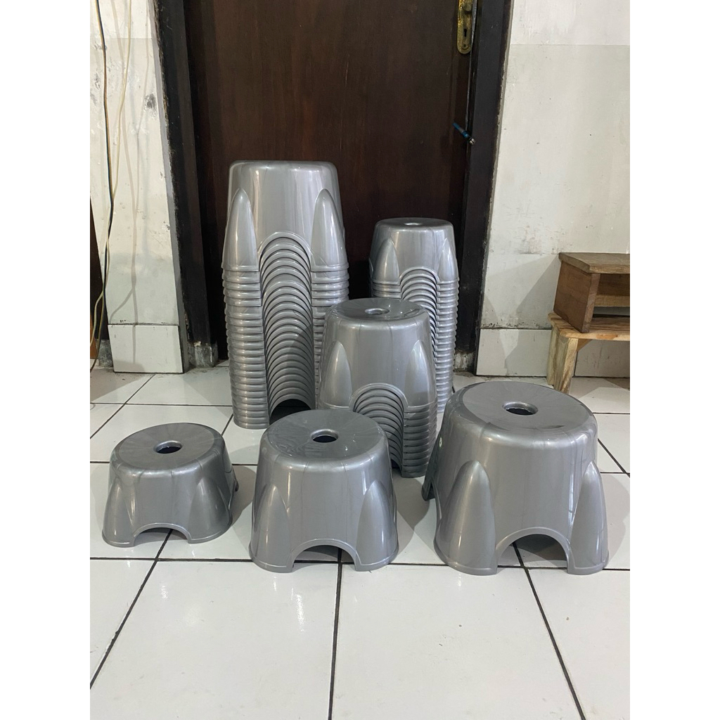 Kursi / Dingklik Plastik Bulat Ekonomis