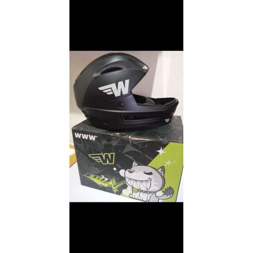 preloved helm www pushbike hitam