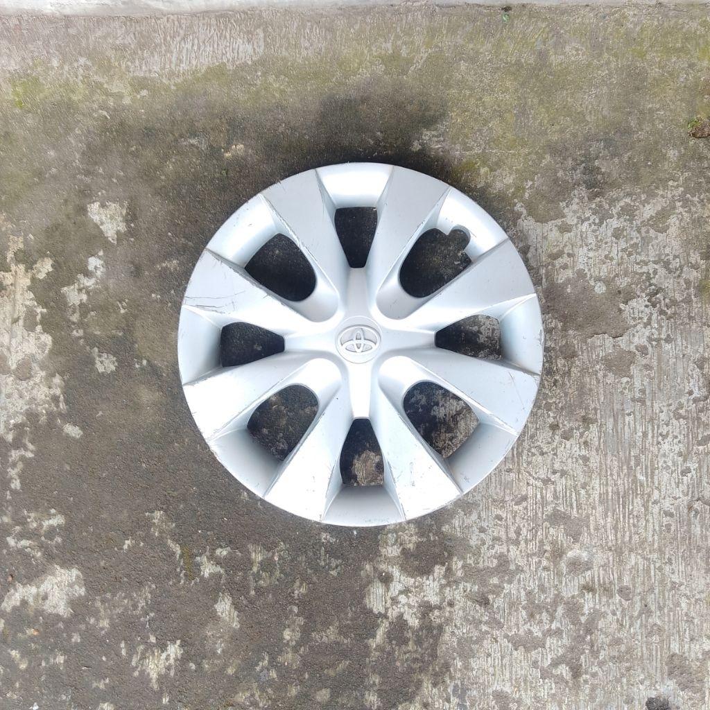 original size whells dop velg ring 14 untuk mobil Toyota Avanza