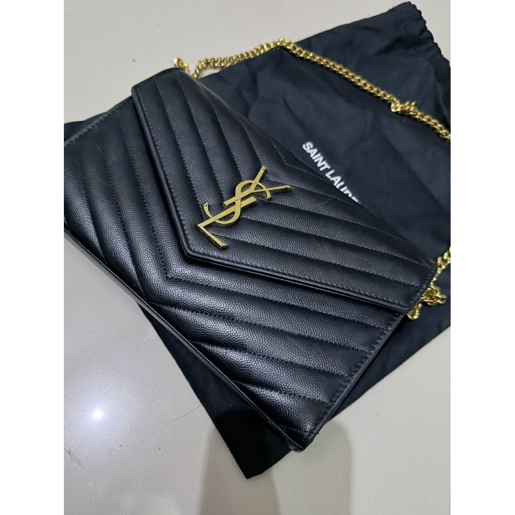 YSL saint laurent envelope wallet on chain / WOC black gold hardware/ GHW size 22 cm - preloved like
