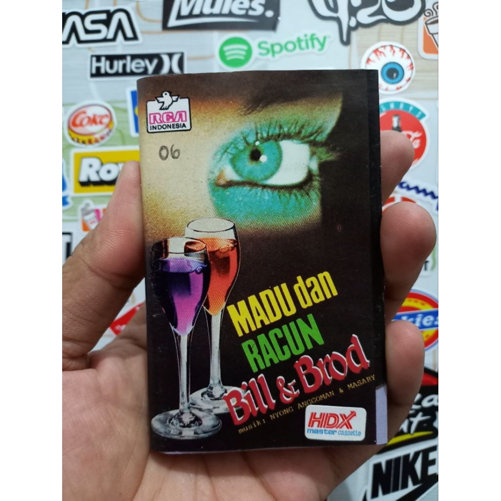 Kaset Pita Bill & Brod - Madu Dan Racun