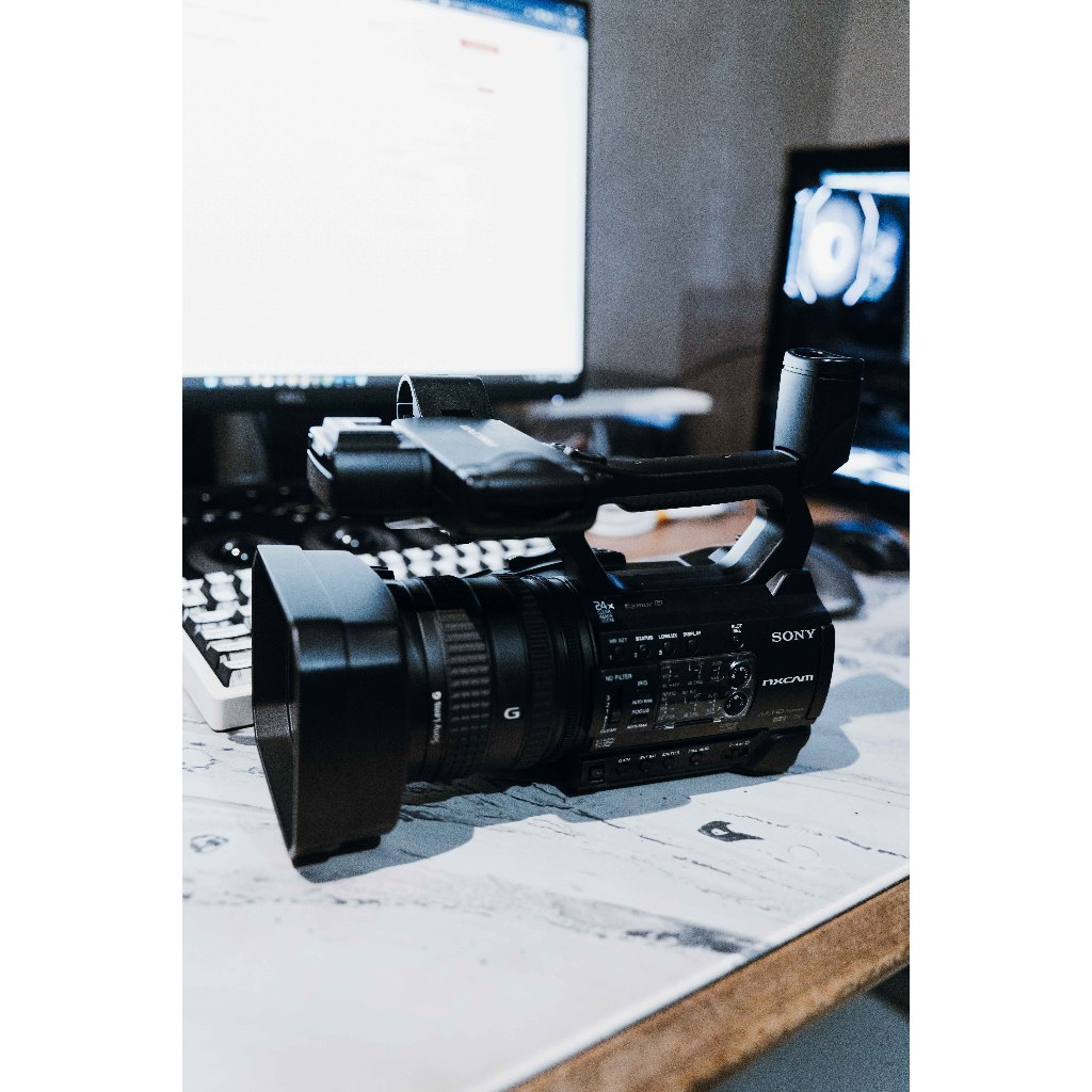 SONY CAMCORDER HXR - NX100 - HANDYCAM SONY HXR-NX100 NXCAM ( SET B )