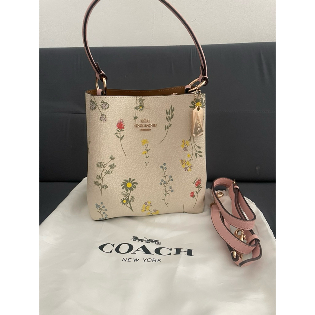 Preloved Tas Coach Town Bucket