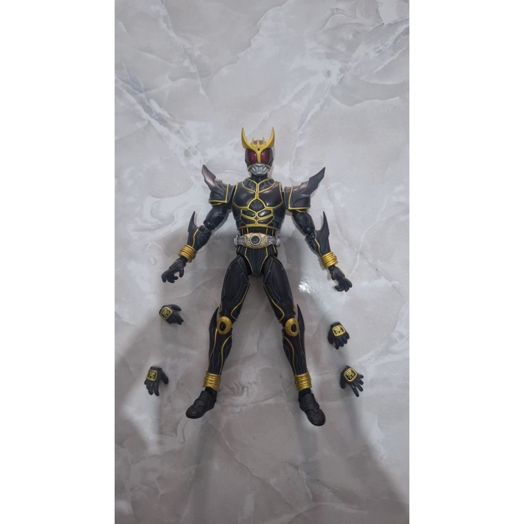 shf kamen rider kuuga ultimate mata merah original