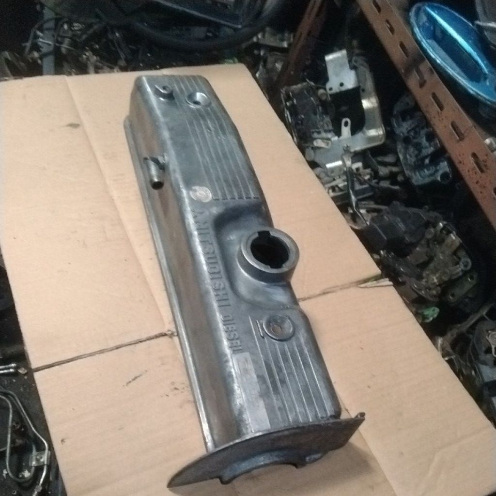 TUTUP DEKSEL CYLINDER HEAD L300 KUDA SOLAR COPOTAN ORIGINAL GARANSI