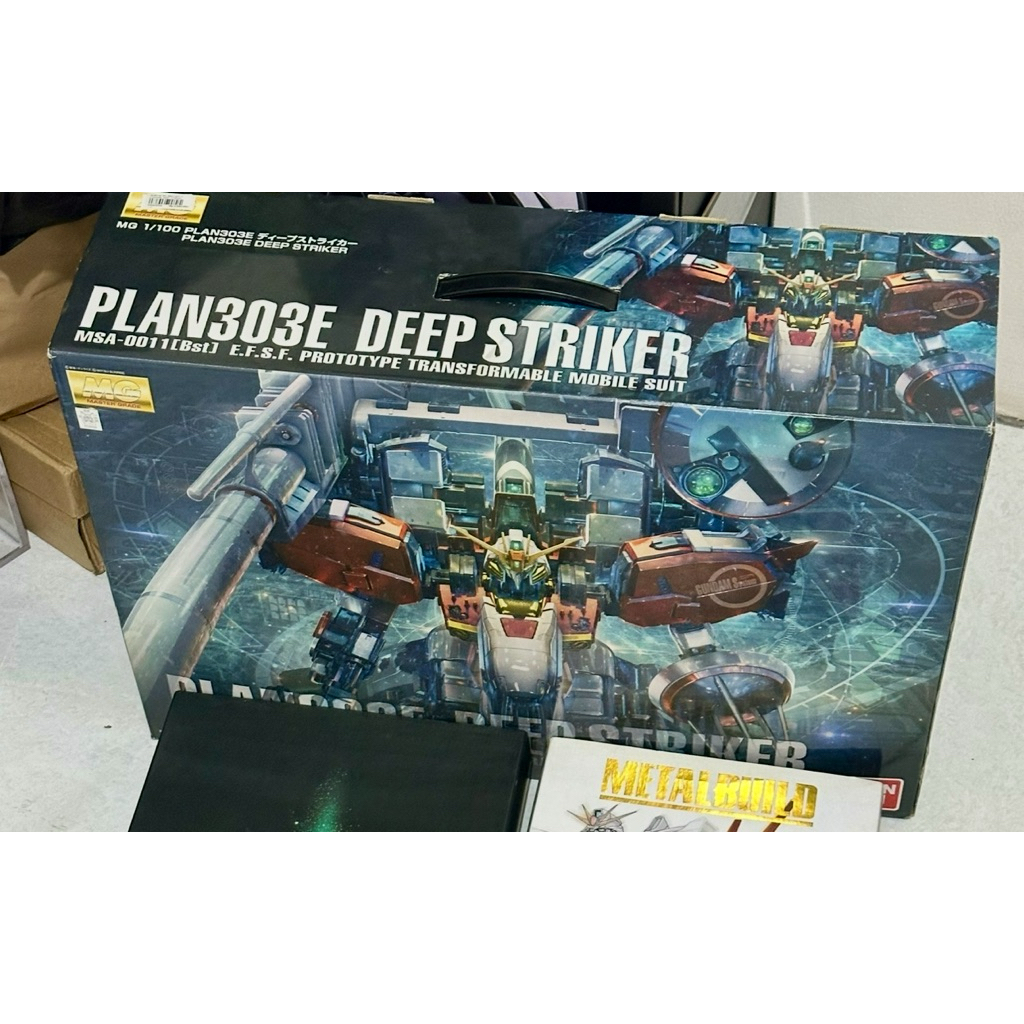 BANDAI MG 1/100 PLAN303E Deep Striker Gundam