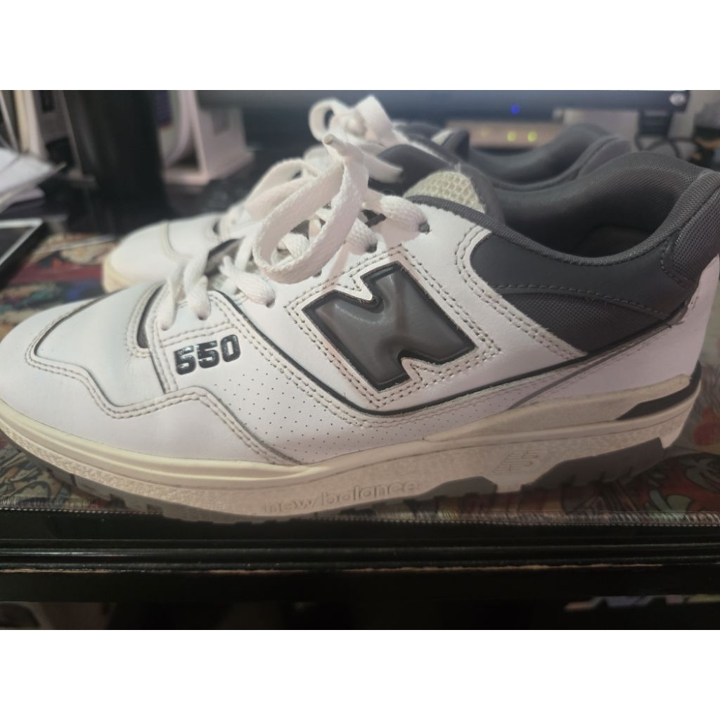 sepatu New Balance 550 white grey kulit original