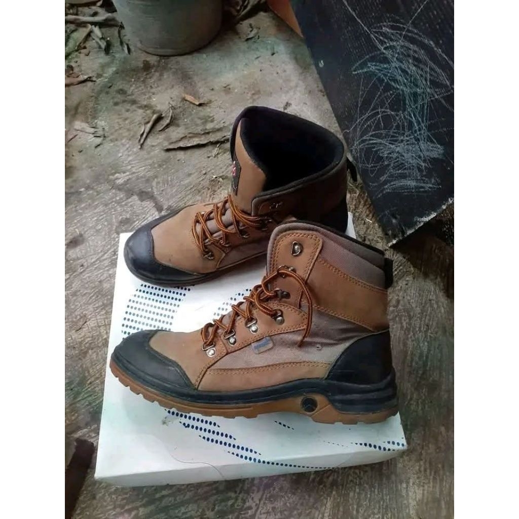 sepatu septi