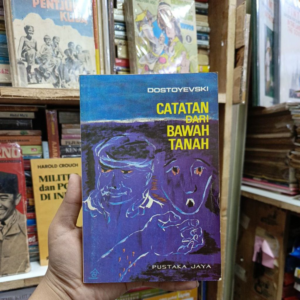CATATAN DARI BAWAH TANAH