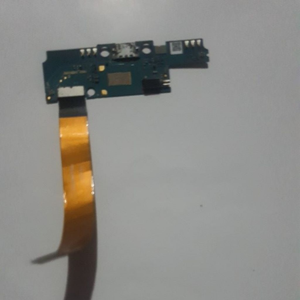 fleksibel conector papan casan coolpad e502... Normal..ori copotan...