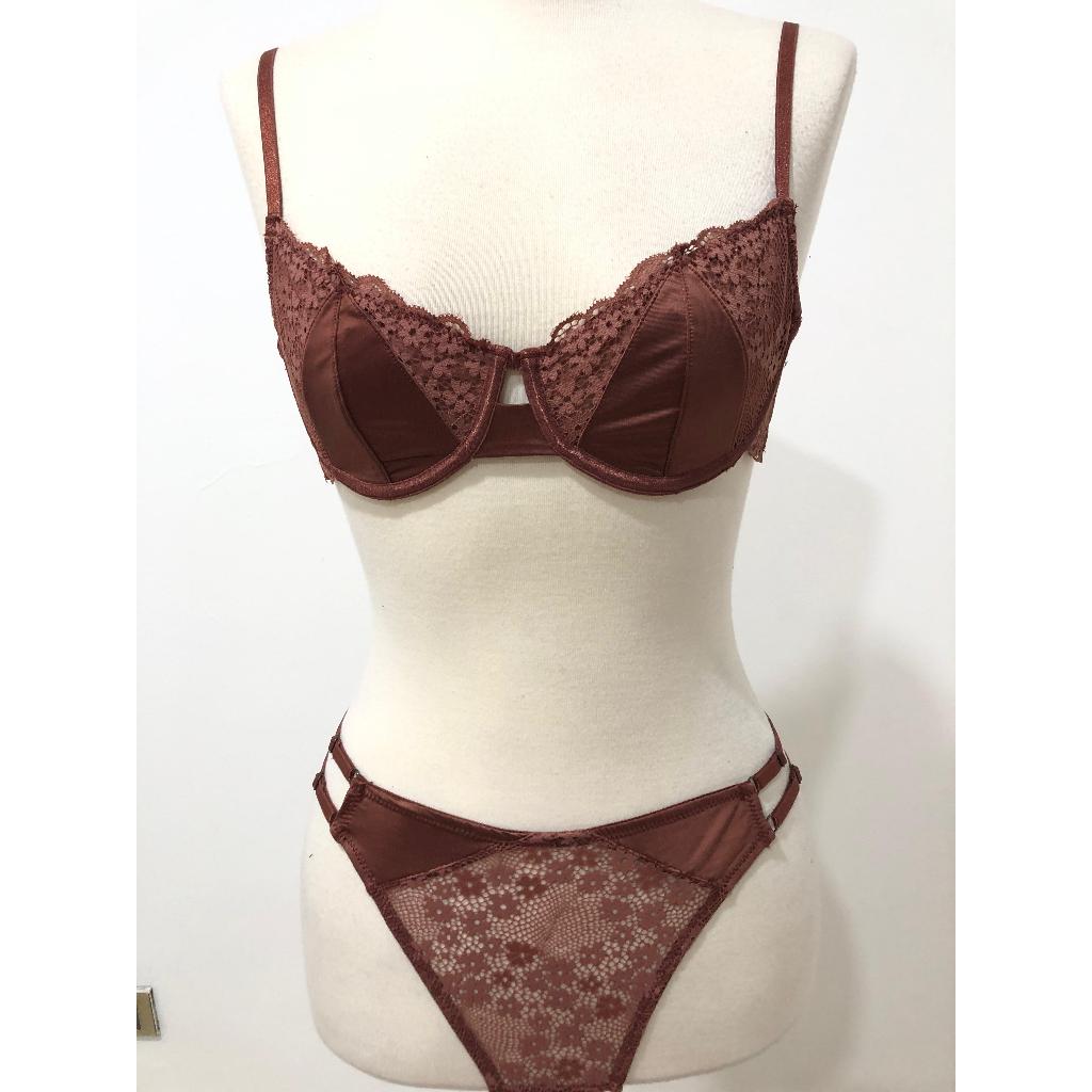 Isla Bra Lingerie Set