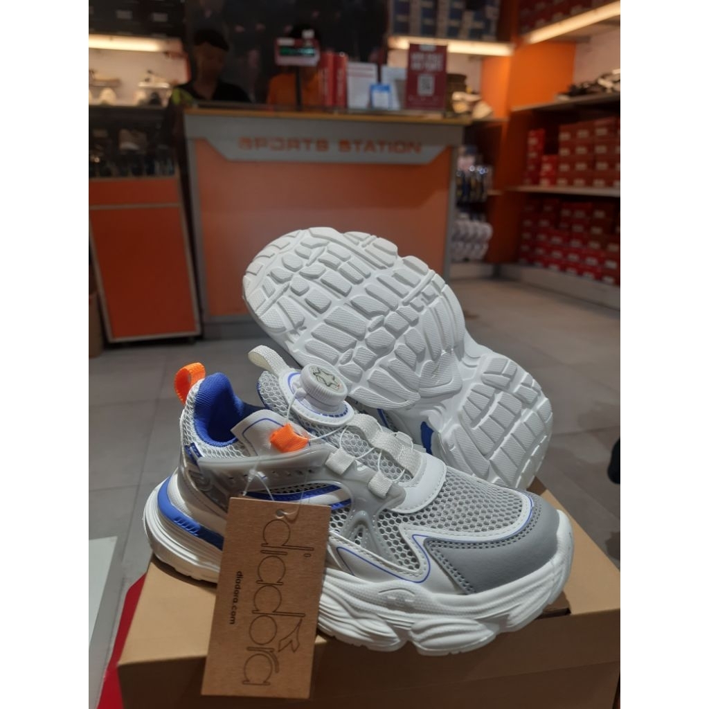 Sepatu Anak Laki-laki Diadora Paulus JR