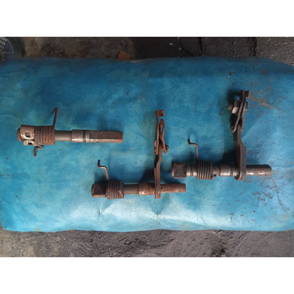 paha rem/tuas rem belakang vespa set