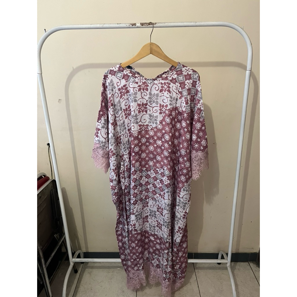 Kaftan batik modern