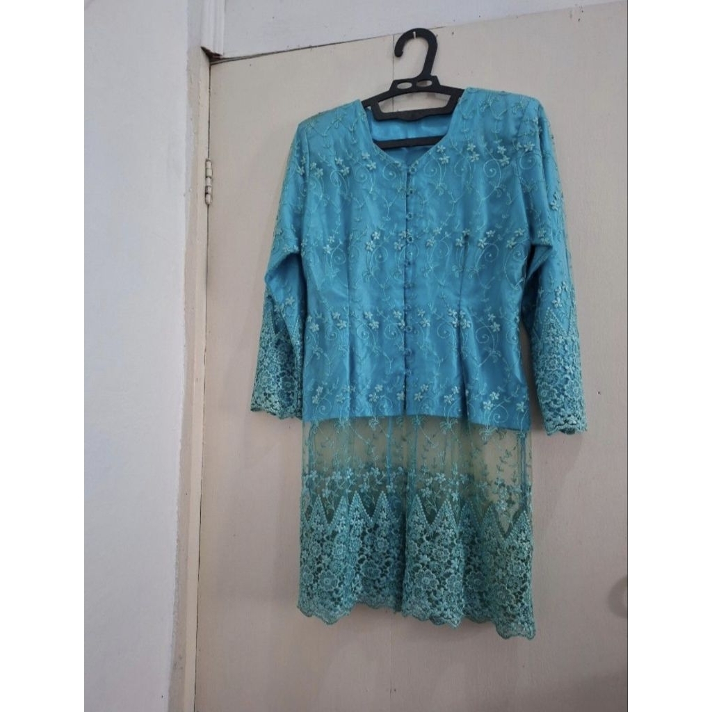 kebaya brukat one set