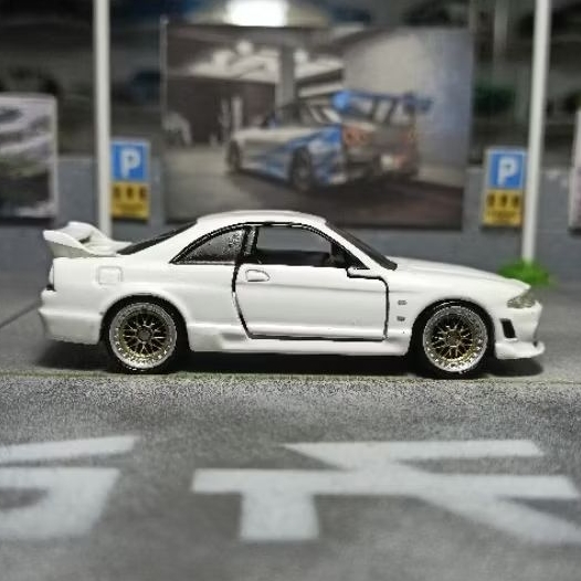 tomica limited Nissan skyline R33 GTR custom