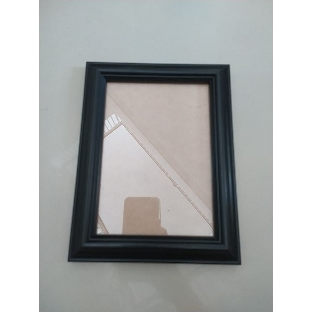 Pigura Frame Kayu Hitam 5R 13x18