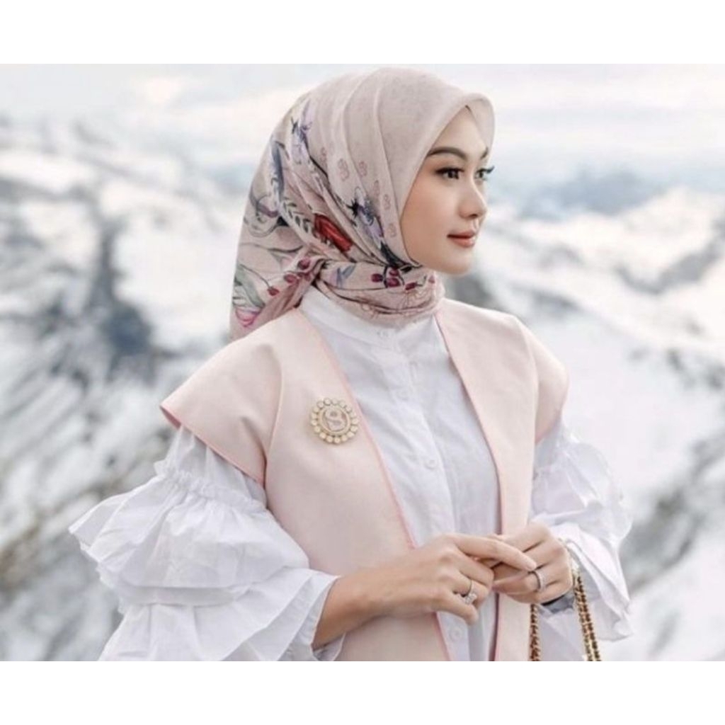 BUTTONSCARVES - Nada fis (pouch)