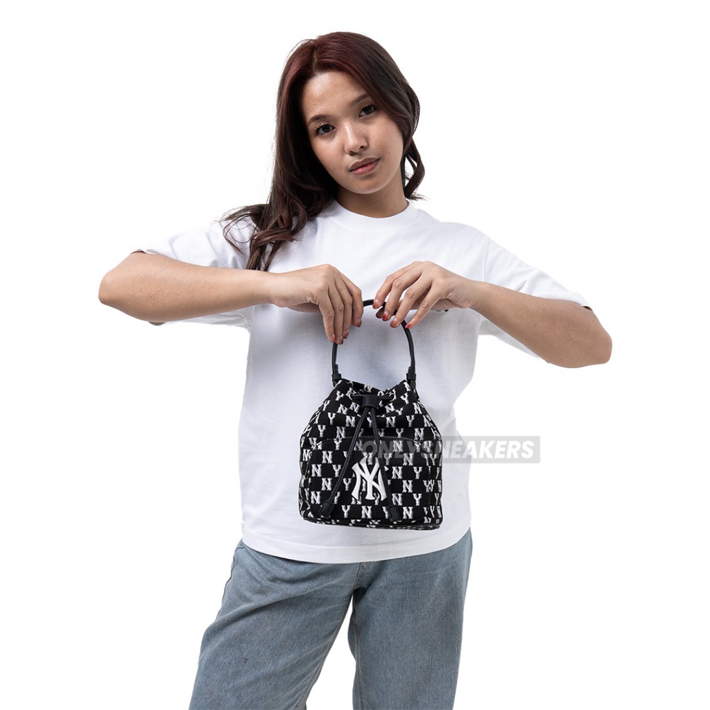 MLB MONOGRAM JACQUARD BUCKET BAG NEW YORK BLACK