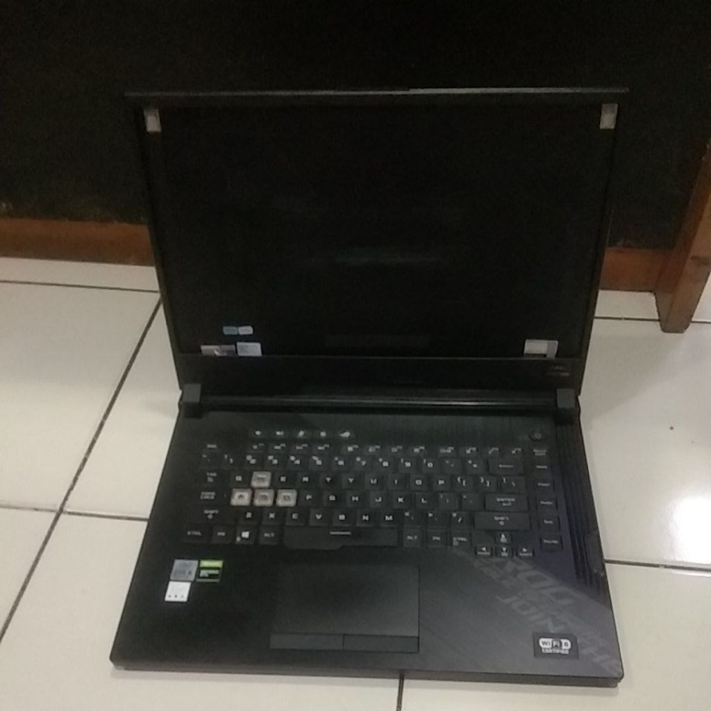 cassing kesing asus ROG strix G512LI